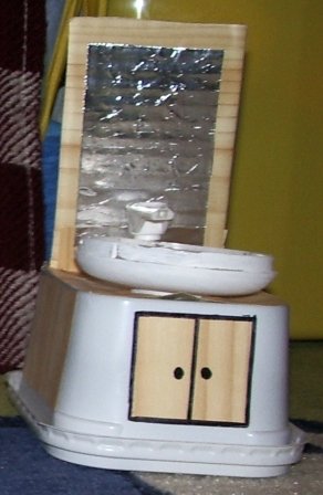 игрушечный умывальник из коробочки от сыра